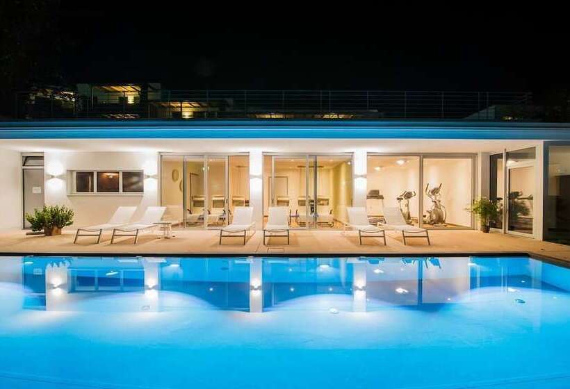 Hidalgo Suites & Restaurant