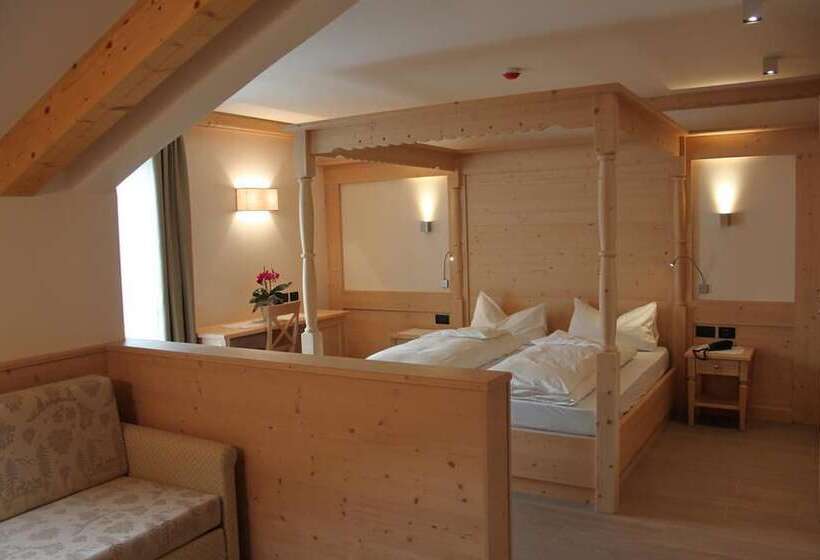 فندق فئة نجمة واحدة Garnì Paradisi   Wellness & Spa