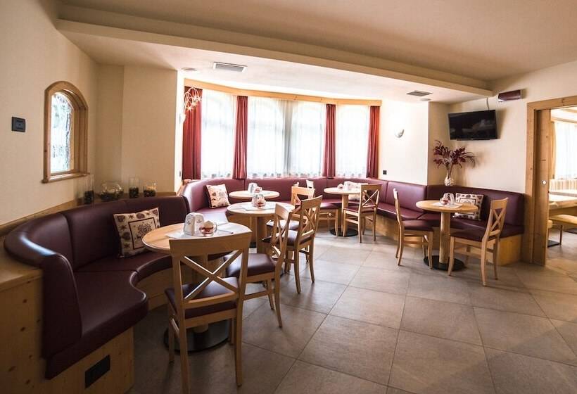 فندق فئة نجمة واحدة Garnì Paradisi   Wellness & Spa