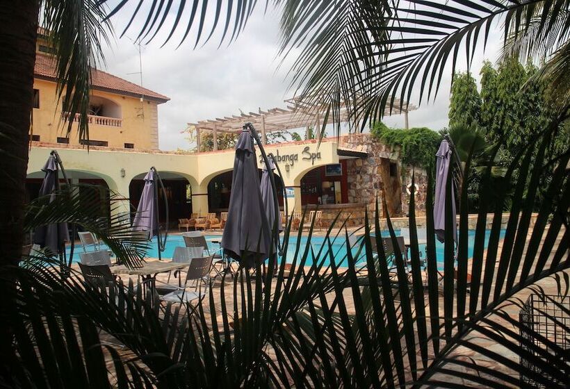 هتل Accra Royal Castle Apartments & Suites