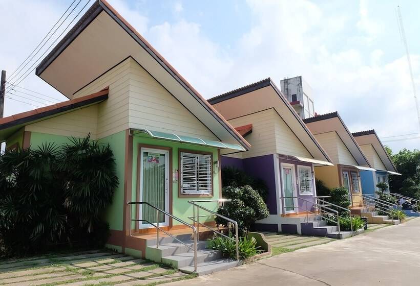 בית מלון כפרי Asean Resort