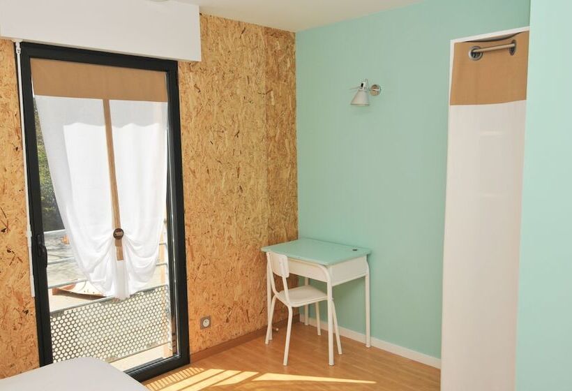 ホテル Auberge Des Voyajoueurs