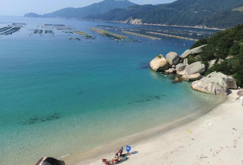 בית מלון כפרי Avan Sukumo