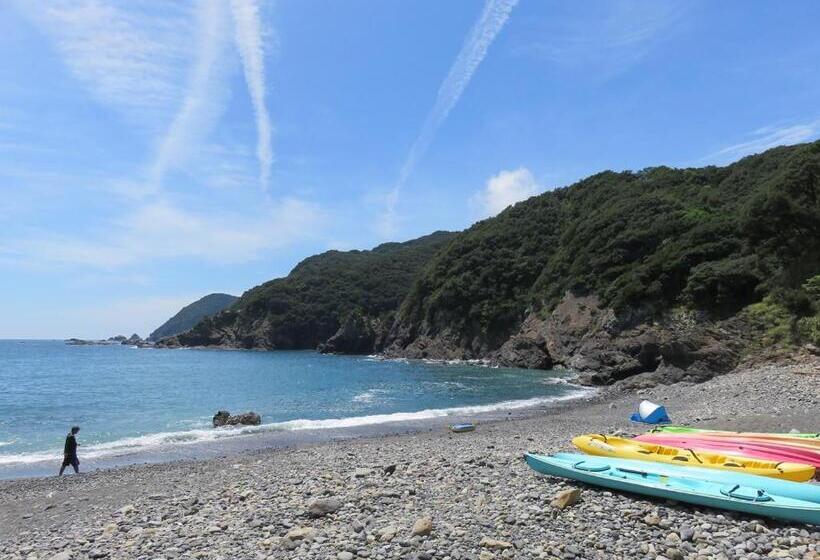 בית מלון כפרי Avan Sukumo