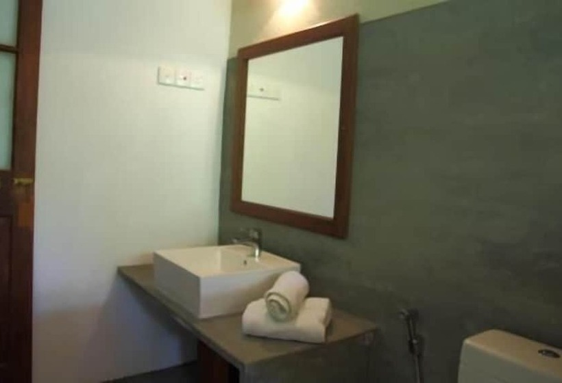 فندق Bandura Kalawana Rainforest Bungalow