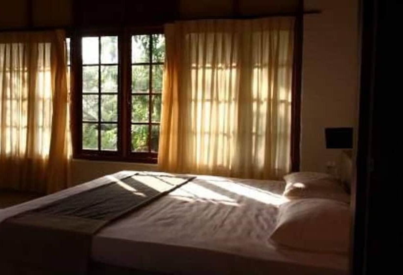 فندق Bandura Kalawana Rainforest Bungalow