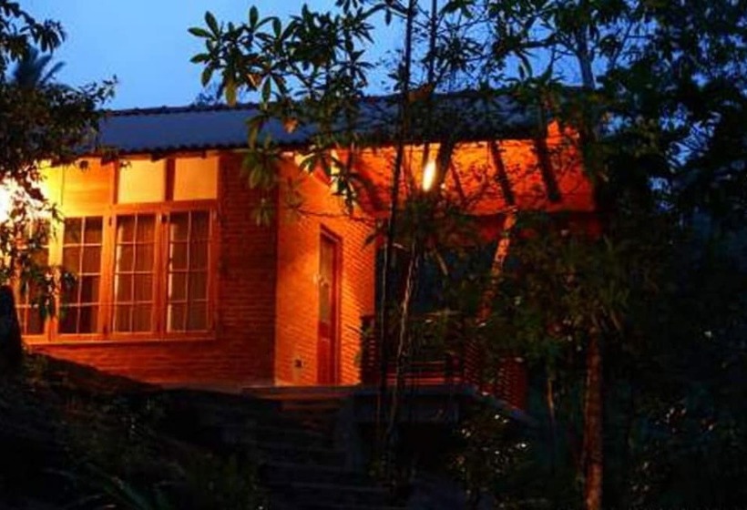 فندق Bandura Kalawana Rainforest Bungalow