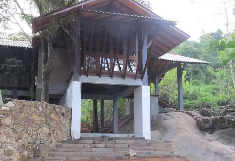 فندق Bandura Kalawana Rainforest Bungalow