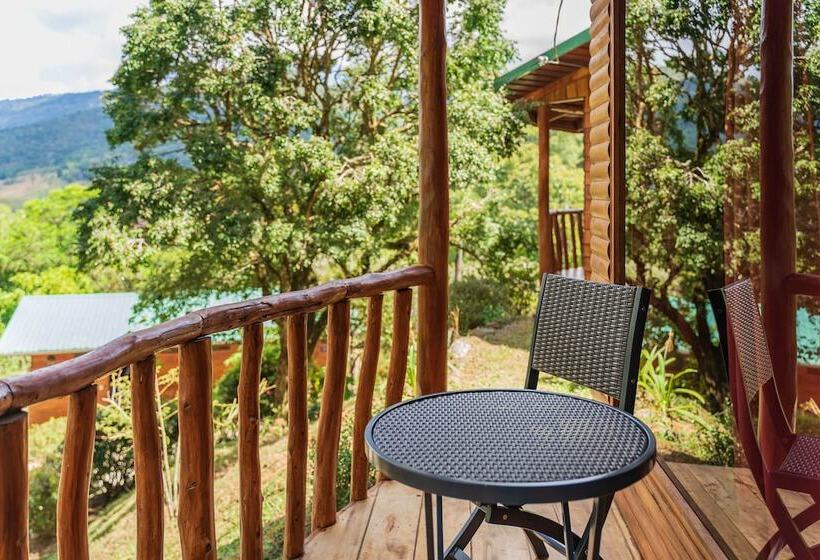 فندق Cedrela Ecolodge