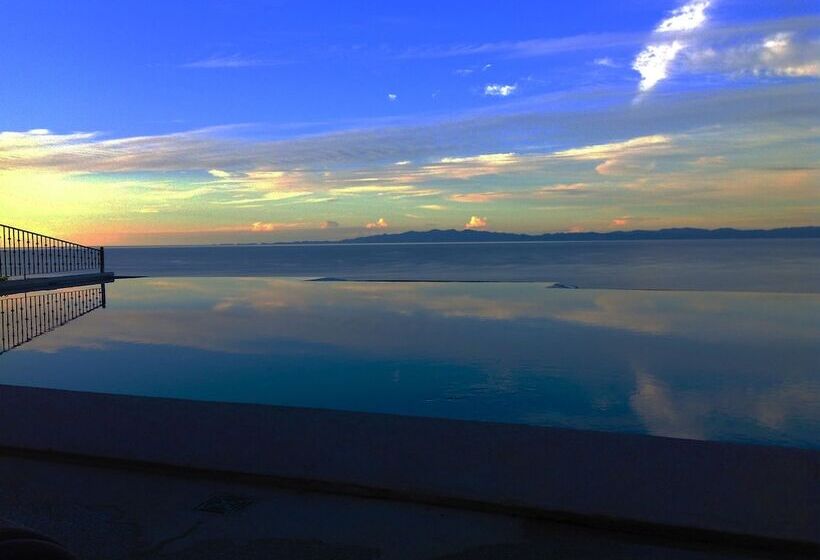 فندق Corona Del Mar