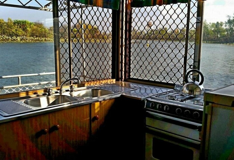 ホテル Corroboree Houseboats