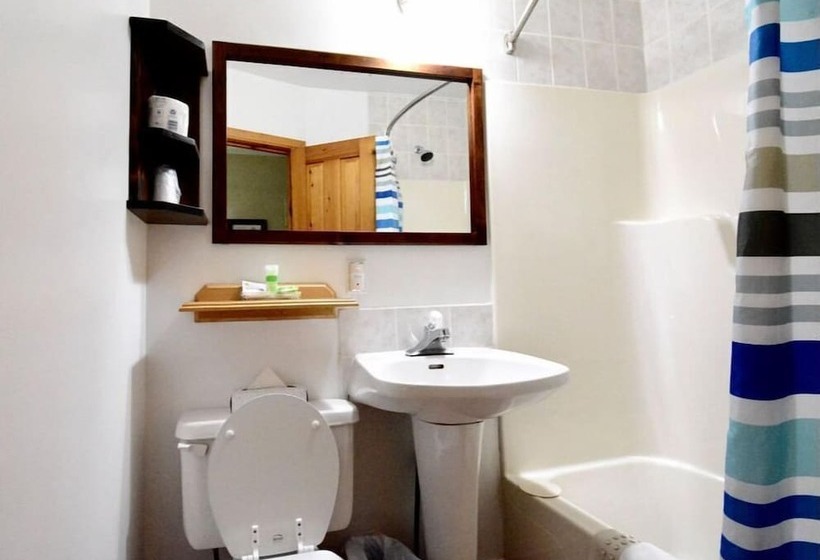 فندق Dewar's Inn On The River