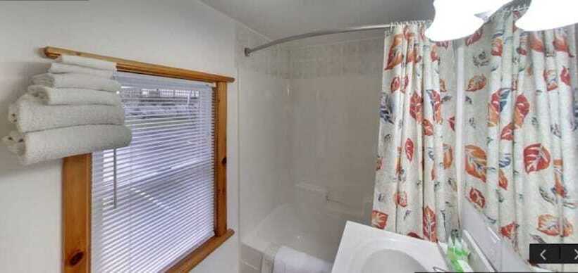 فندق Dewar's Inn On The River