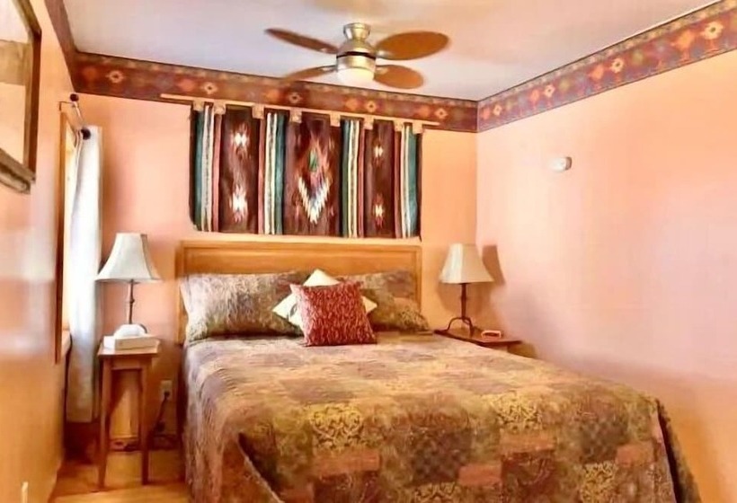 فندق Dewar's Inn On The River