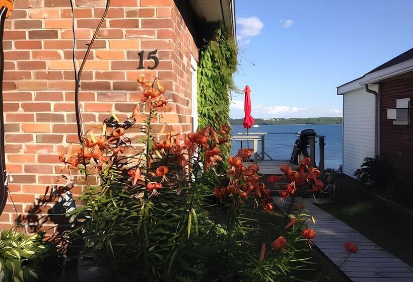 فندق Dewar's Inn On The River