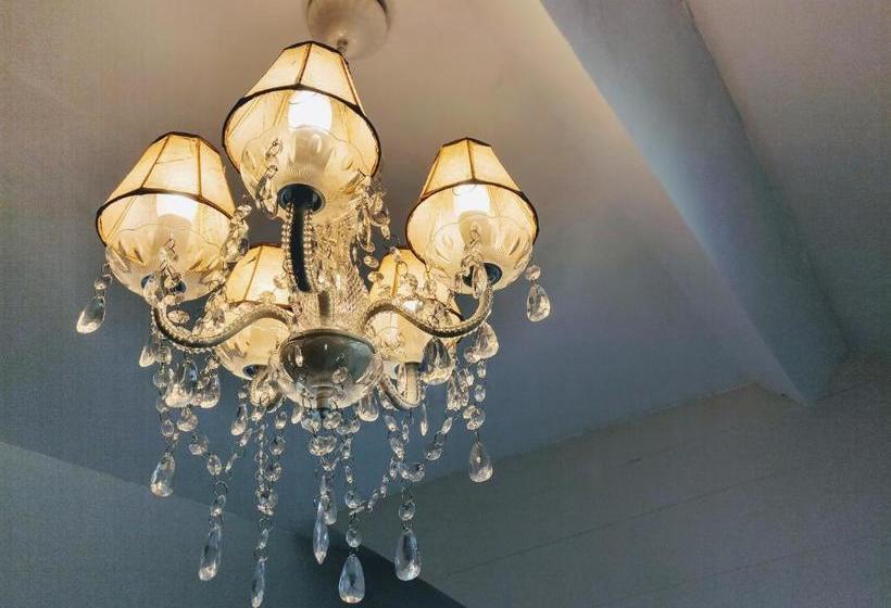 Отель Domaine De Vauluisant