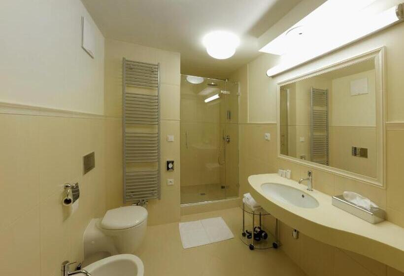 בית מלון כפרי Esmarin Wellness