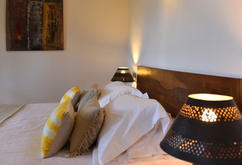 Отель Hôtel Case Latine