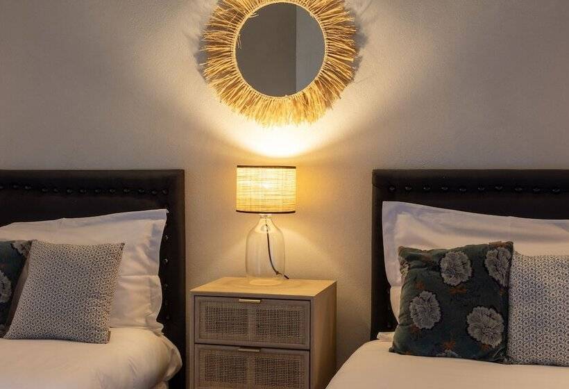 Отель Hôtel Case Latine