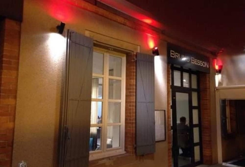 Отель Hôtel Restaurant Besson La Taverne