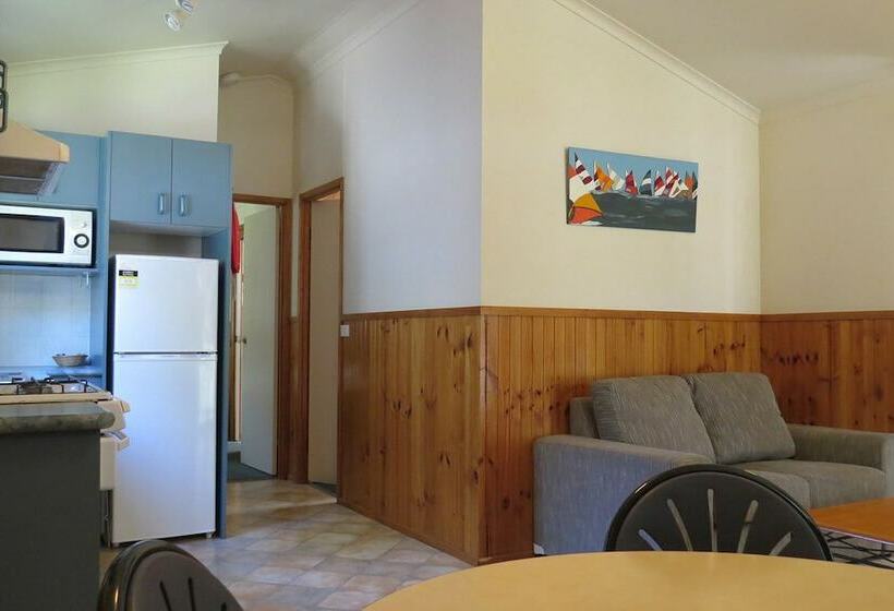 בית מלון כפרי Tasman Holiday Parks   Kioloa Beach