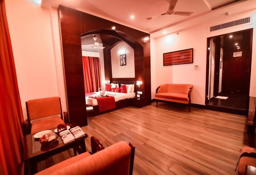 فندق Konark Grand