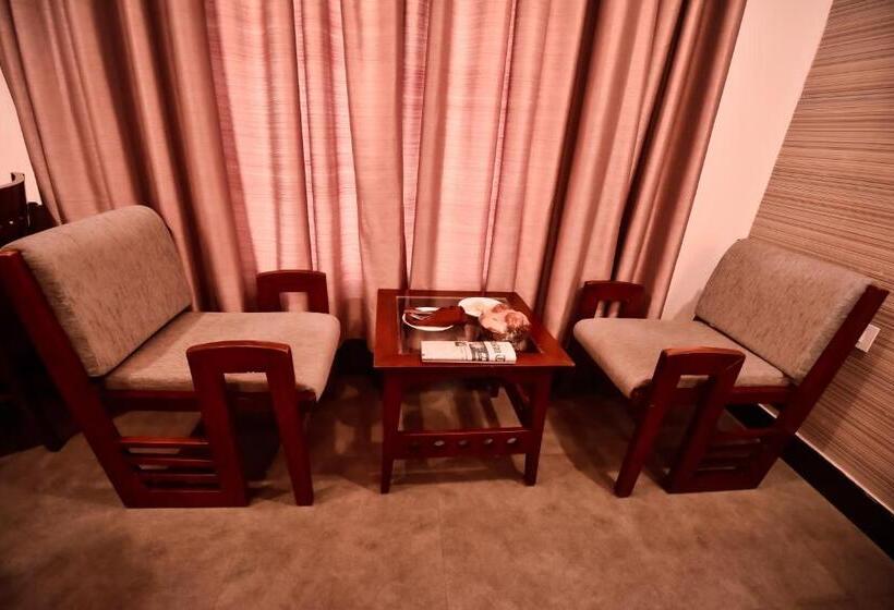 فندق Konark Grand