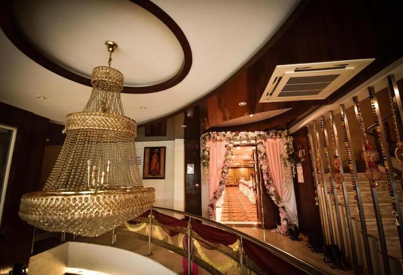 فندق Konark Grand