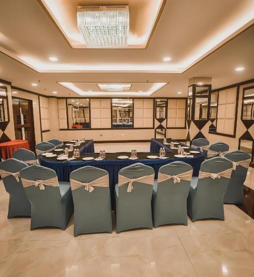 فندق Konark Grand