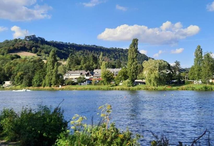 Отель Landgasthof Ralinger Hof