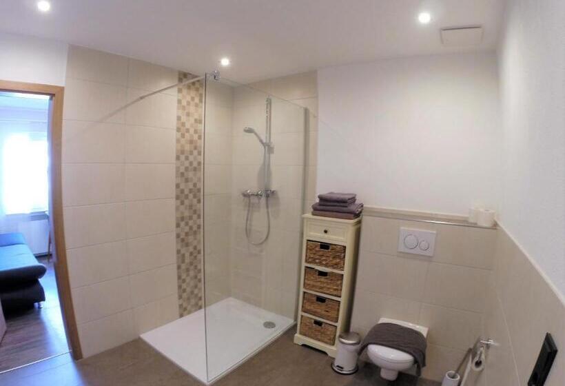 Отель Landgasthof Ralinger Hof