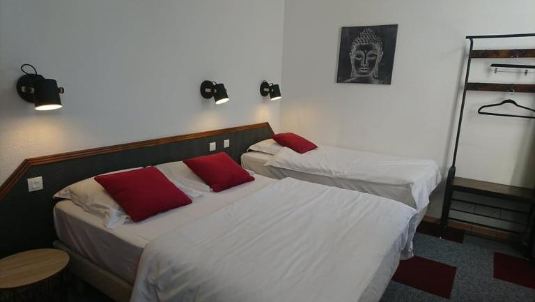 Отель Les Deux Porches