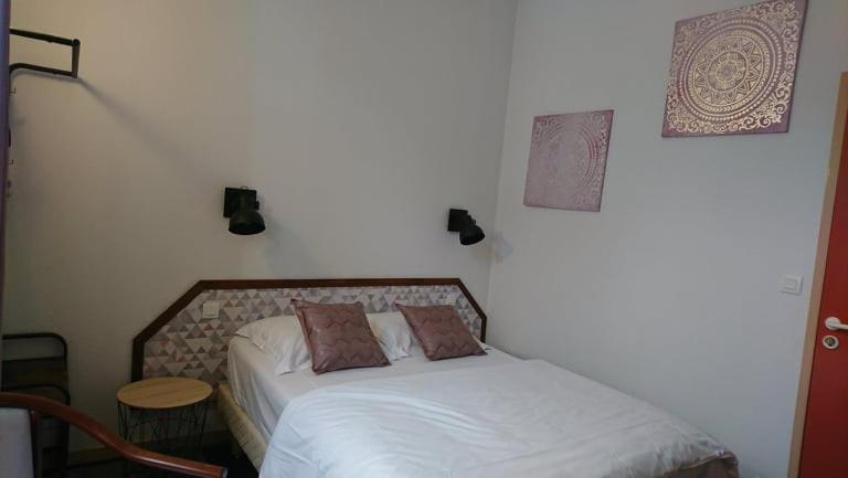 Отель Les Deux Porches