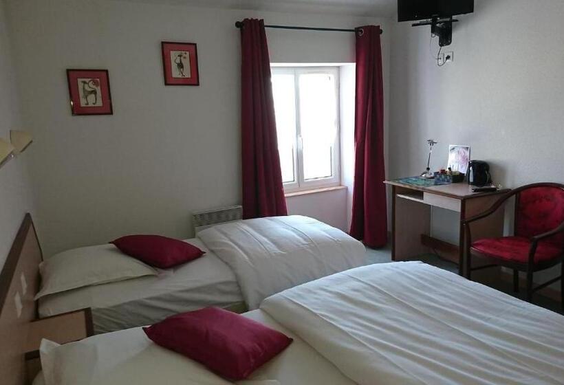 Отель Les Deux Porches