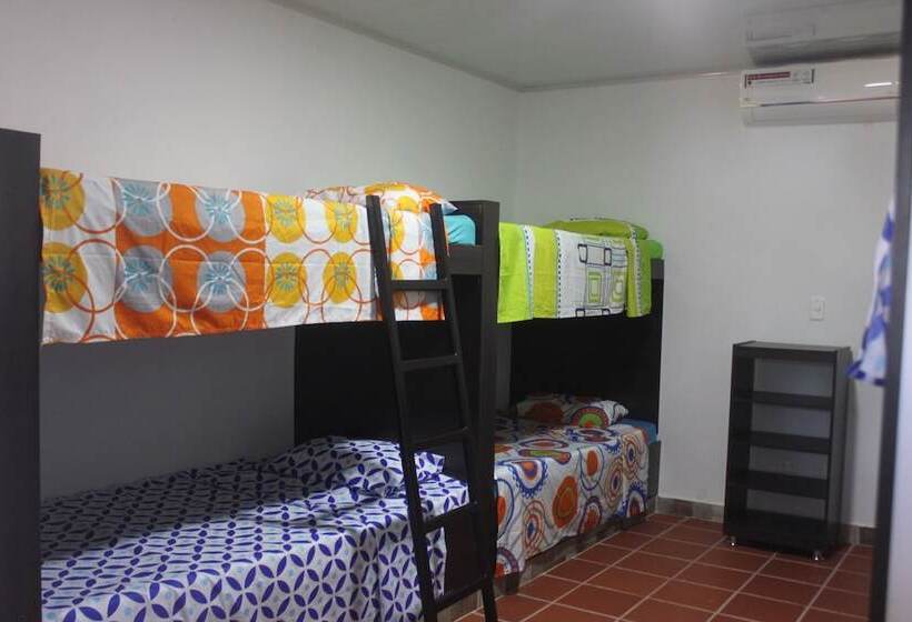 Отель Marineros Club Nautico