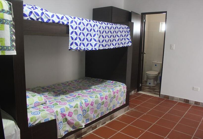 Отель Marineros Club Nautico