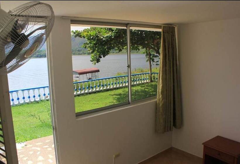 Отель Marineros Club Nautico