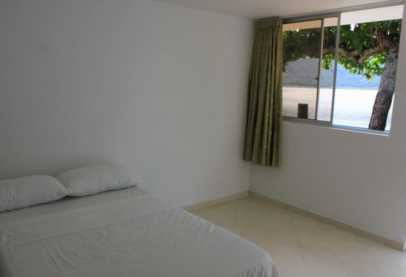 Отель Marineros Club Nautico