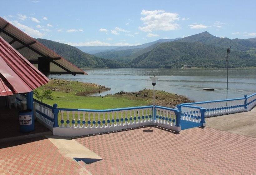 Отель Marineros Club Nautico