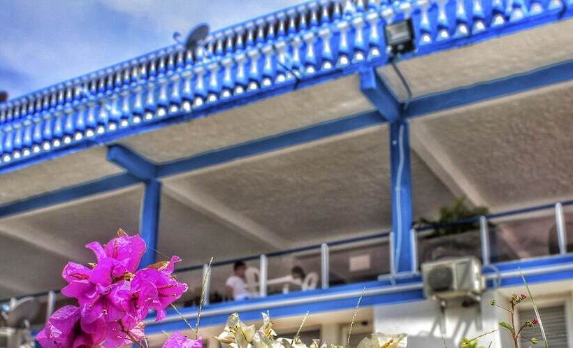 Отель Marineros Club Nautico