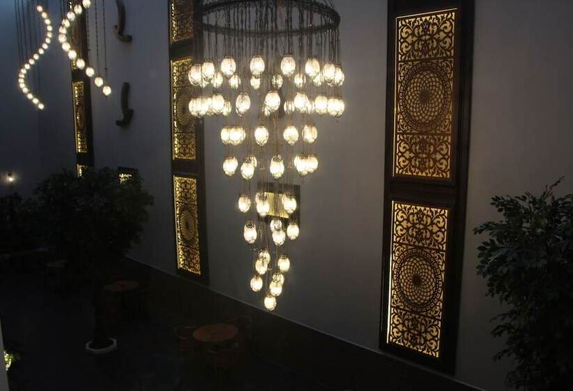 ホテル Minerva Pazar