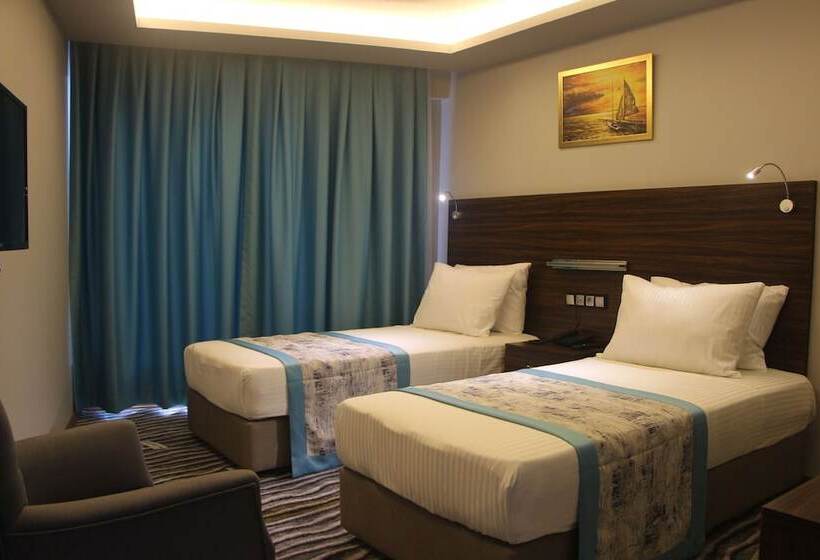 ホテル Minerva Pazar