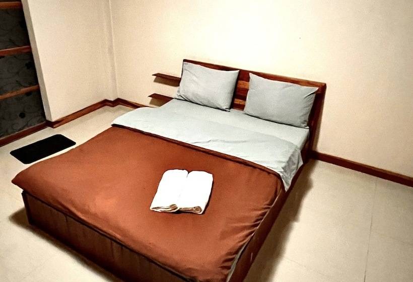 בית מלון כפרי Palm Spring Apartment