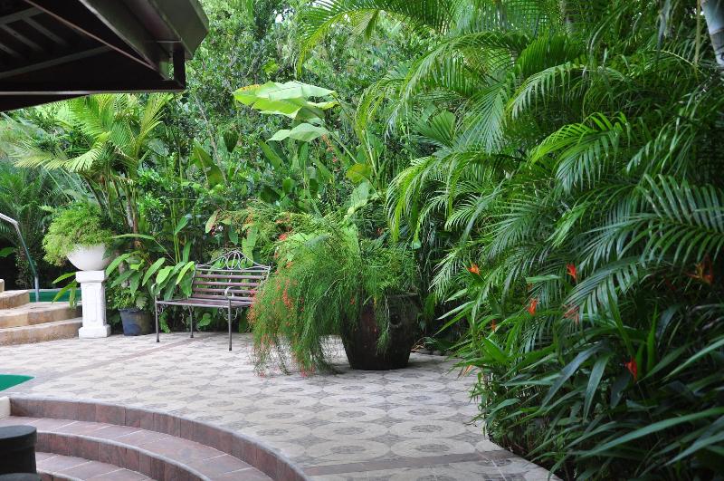 فندق Paradise Hot Springs Thermal Resort