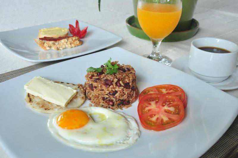 فندق Paradise Hot Springs Thermal Resort