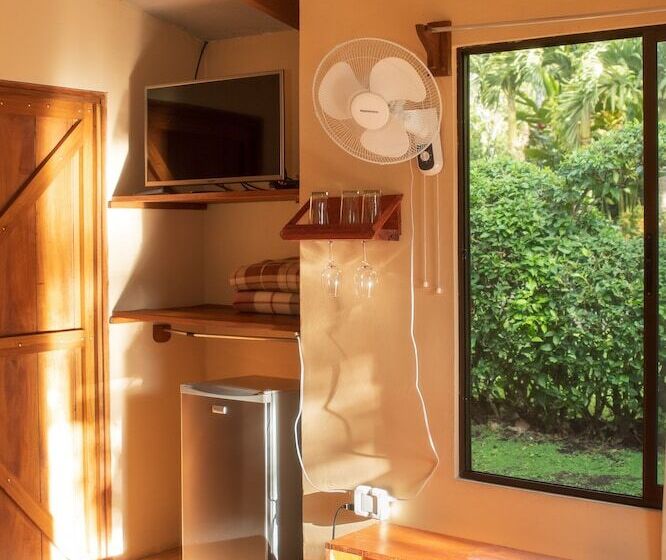 فندق Paraiso Volcano Lodge