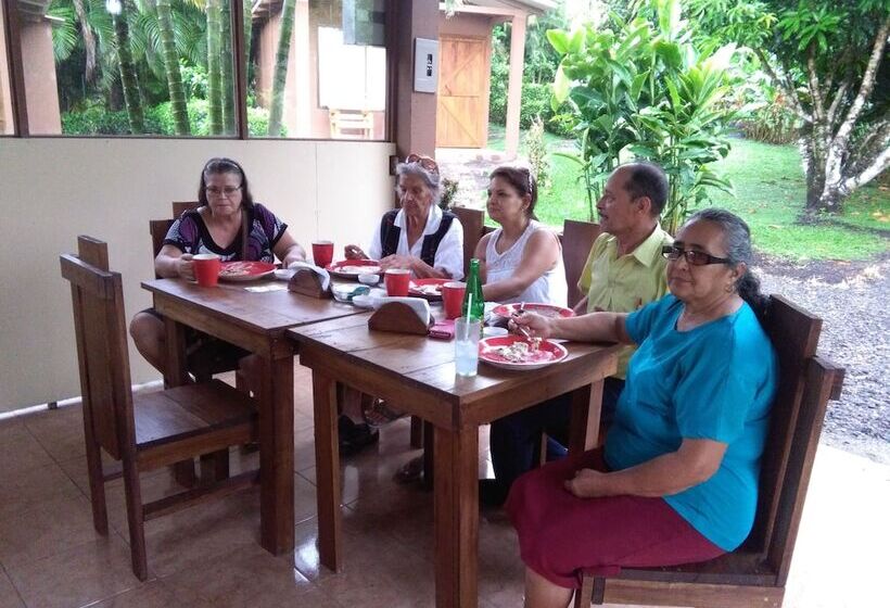 ホテル Paraiso Volcano Lodge