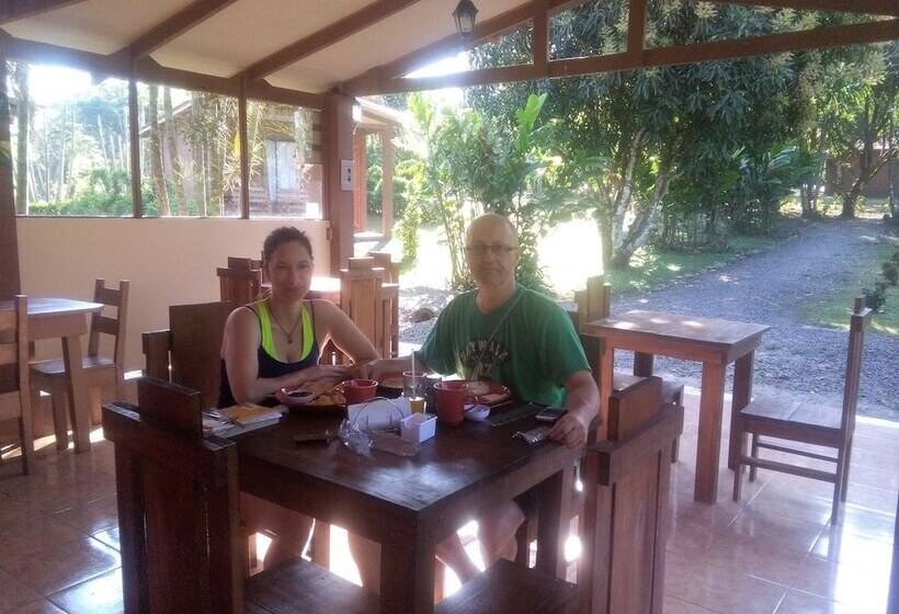 ホテル Paraiso Volcano Lodge