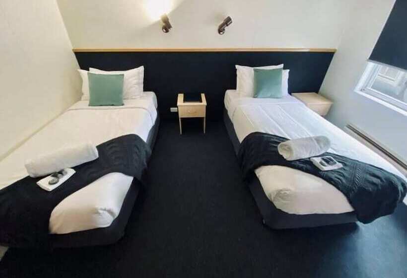 فندق Pedder Wilderness Lodge