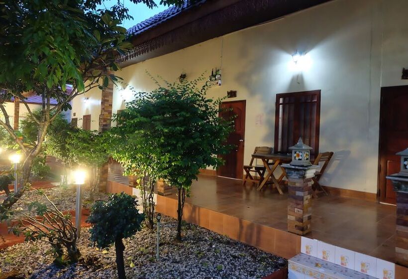 בית מלון כפרי Pennaungresort